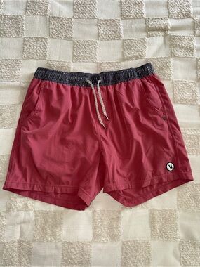 Vuori Men's Kore short